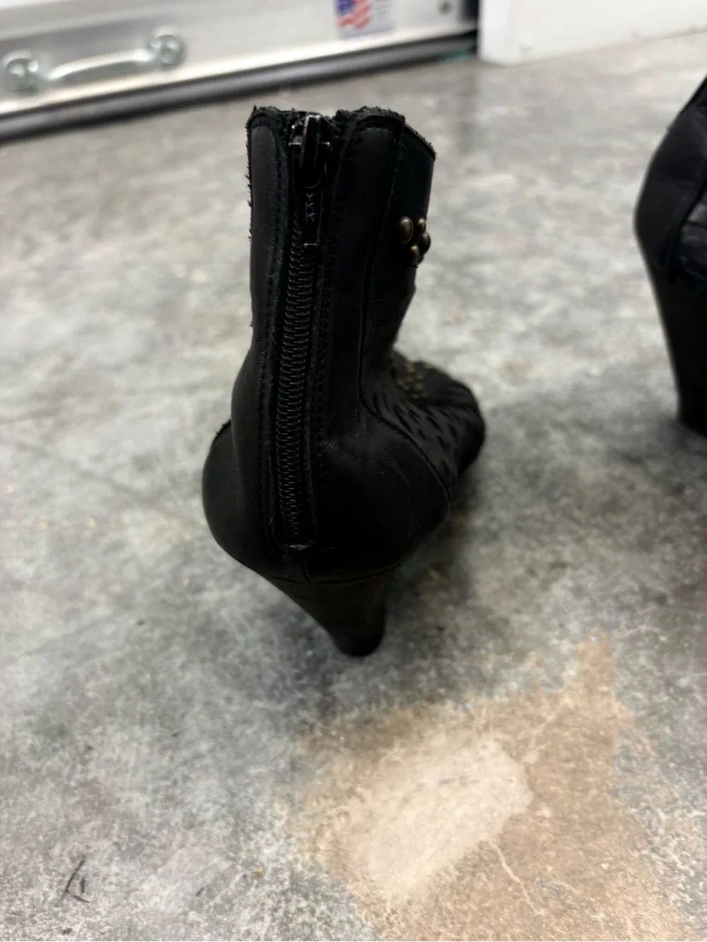 Kenneth Cole Black Leather Studded Open Toe Zip Ankle Bootie Women's 8.5